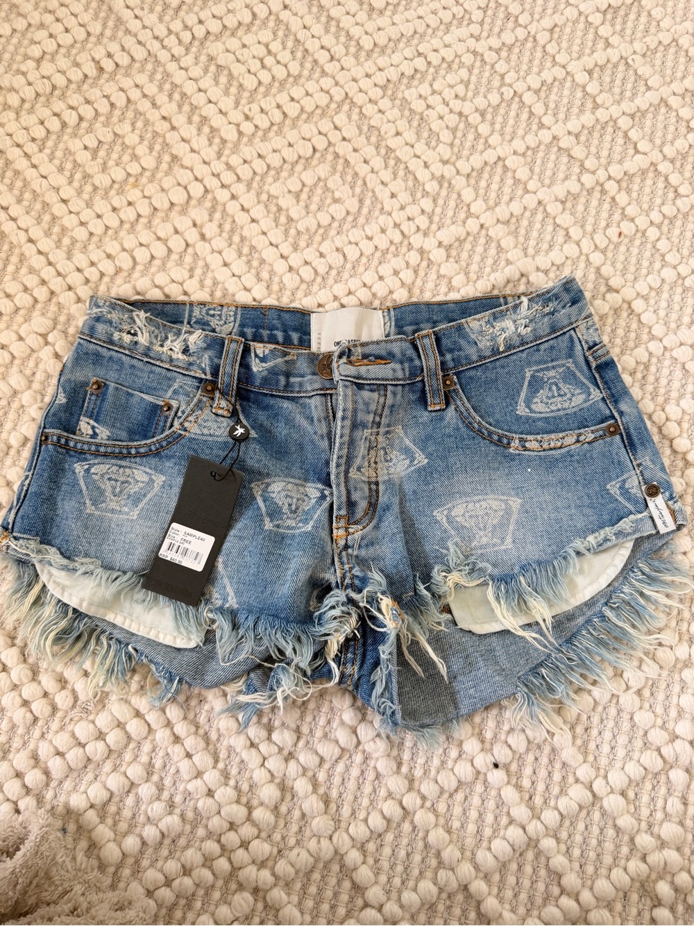One Teaspoon Distressed Logo Print Denim Shorts - Light Blue
